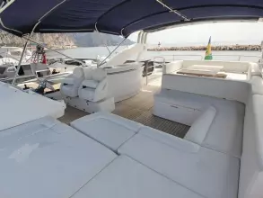6 - Flybridge