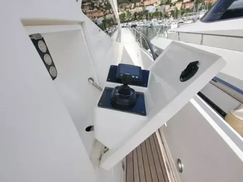 9 - Joystick Docking