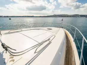 9 - Foredeck