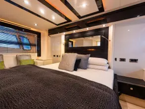 27 - Master Cabin