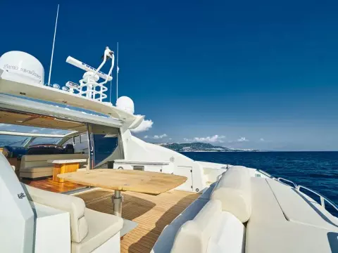 8 - Aft Cockpit