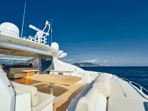 8 - Aft Cockpit