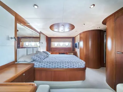 24 - Master Cabin