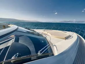 6 - Foredeck