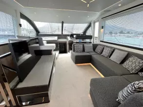 11 - Saloon