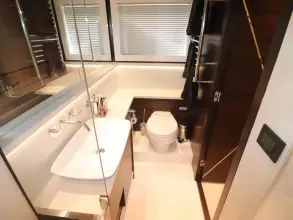23 - Master Cabin En Suite