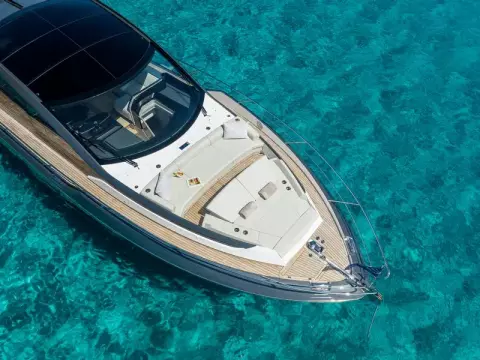 9 - Foredeck