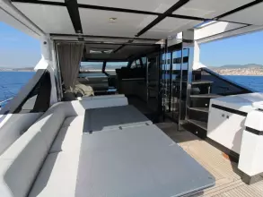 10 - Aft Cockpit