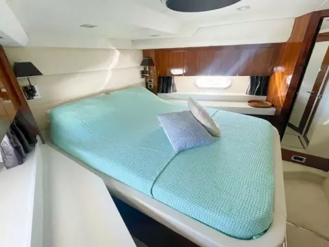 13 - VIP Cabin