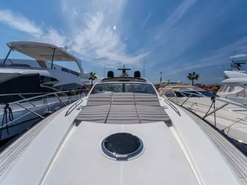 8 - Foredeck