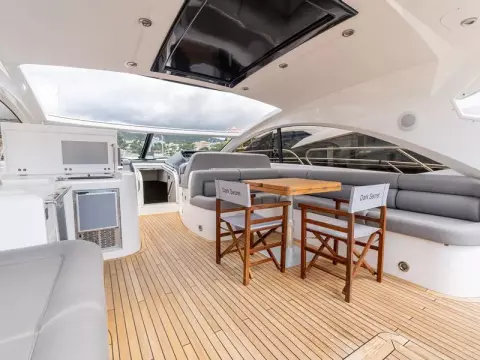 12 - Cockpit