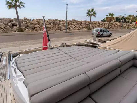 9 - Aft Cockpit Seating