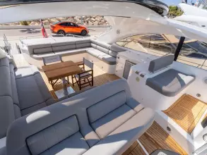 18 - Cockpit