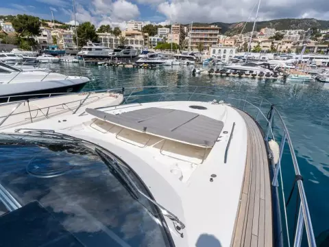 7 - Foredeck