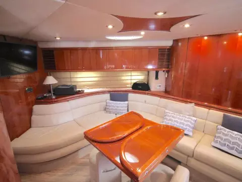 12 - Saloon