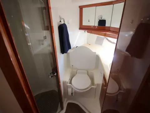 18 - VIP Cabin En Suite