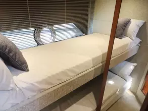 19 - Twin Cabin