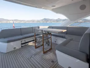 17 - Aft Cockpit
