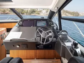 24 - Helm