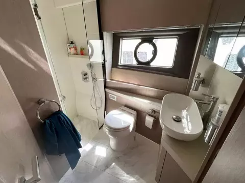 25 - Master Cabin En Suite