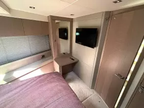 28 - VIP Cabin