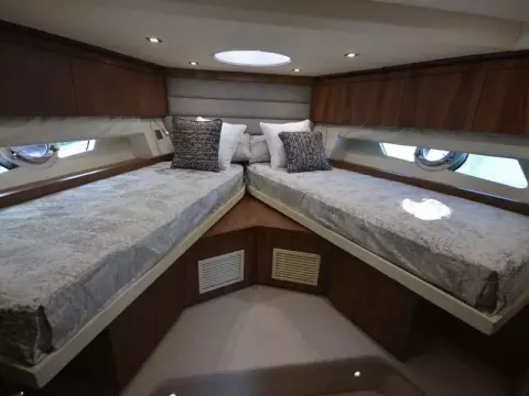 20 - VIP Cabin