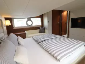 19 - Master Cabin