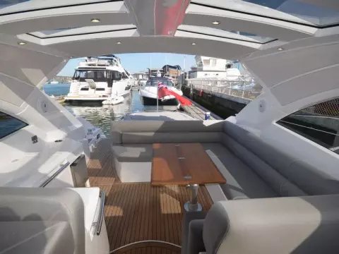 9 - Cockpit