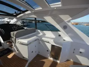 7 - Cockpit Wetbar