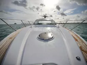 6 - Foredeck