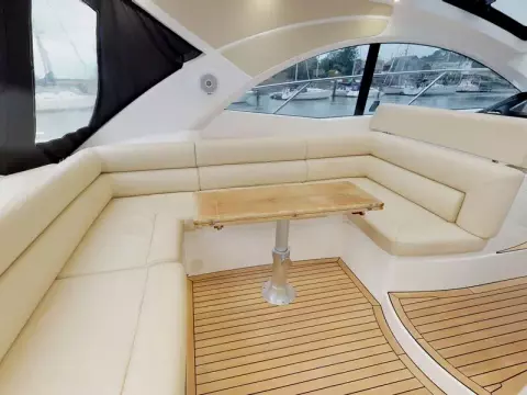 10 - Cockpit