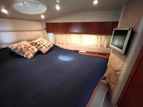 17 - VIP Cabin