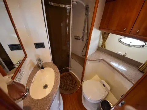 20 - Master Cabin En-Suite