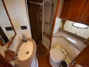 20 - Master Cabin En-Suite