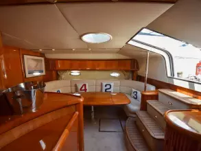 15 - Saloon