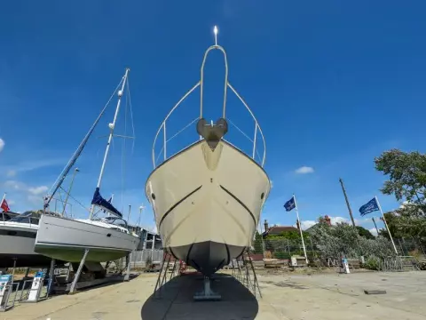 1 - Exterior