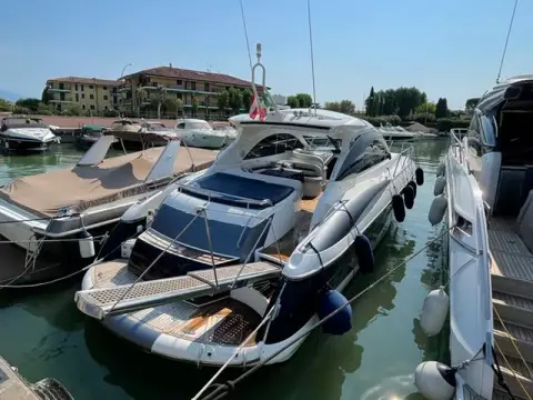 5 - Exterior