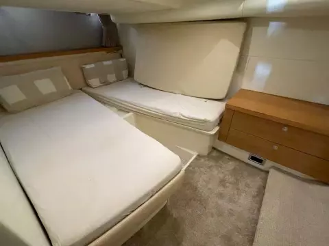 15 - Twin Cabin