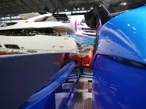 19 - Side Deck