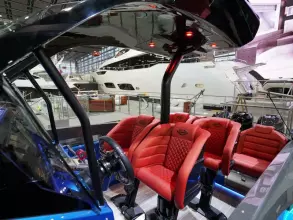 25 - Cockpit