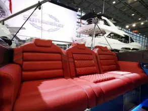 27 - Cockpit