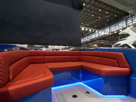 13 - Foredeck
