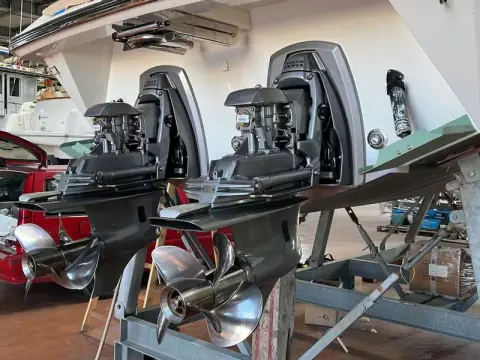 13 - Propellers