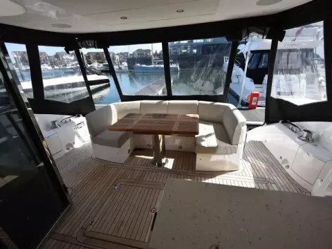 16 - Aft Cockit