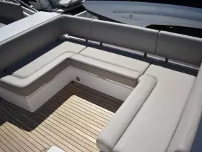 10 - Flybridge
