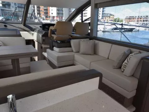 21 - Saloon