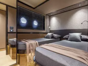 22 - Twin Cabin
