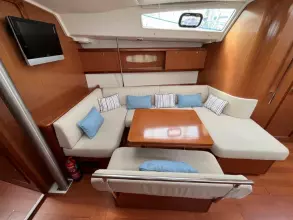 14 Beneteau Oceanis 43 Marina Estrella