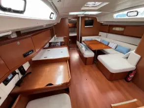 18 Beneteau Oceanis 43 Marina Estrella