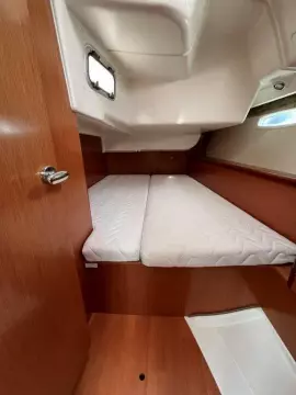 24 Beneteau Oceanis 43 Marina Estrella